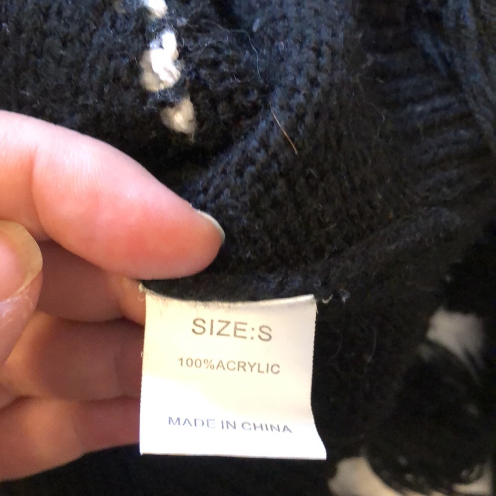 AS Sweater - Picture 3 of 3